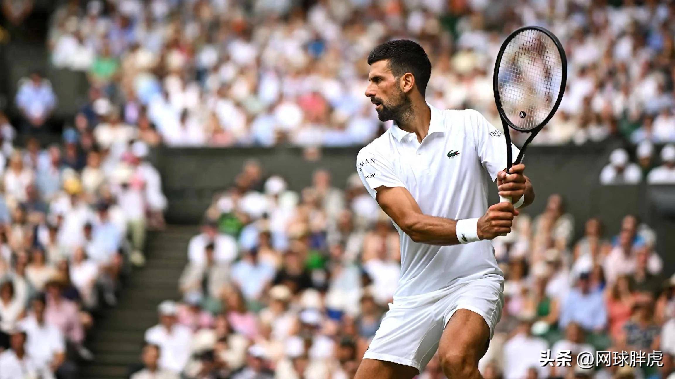 包含意大利网球队强势英国网球队，德约科维奇打破历史纪录的词条