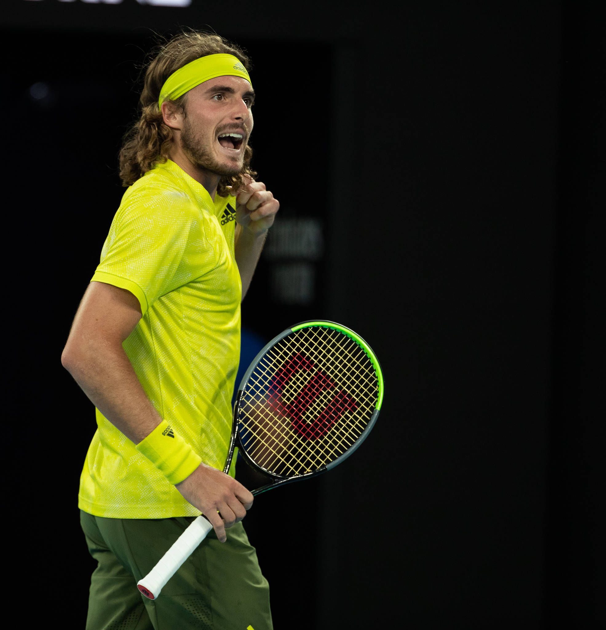 西班牙网球队强势欧洲网球队，西西帕斯统治全场的简单介绍