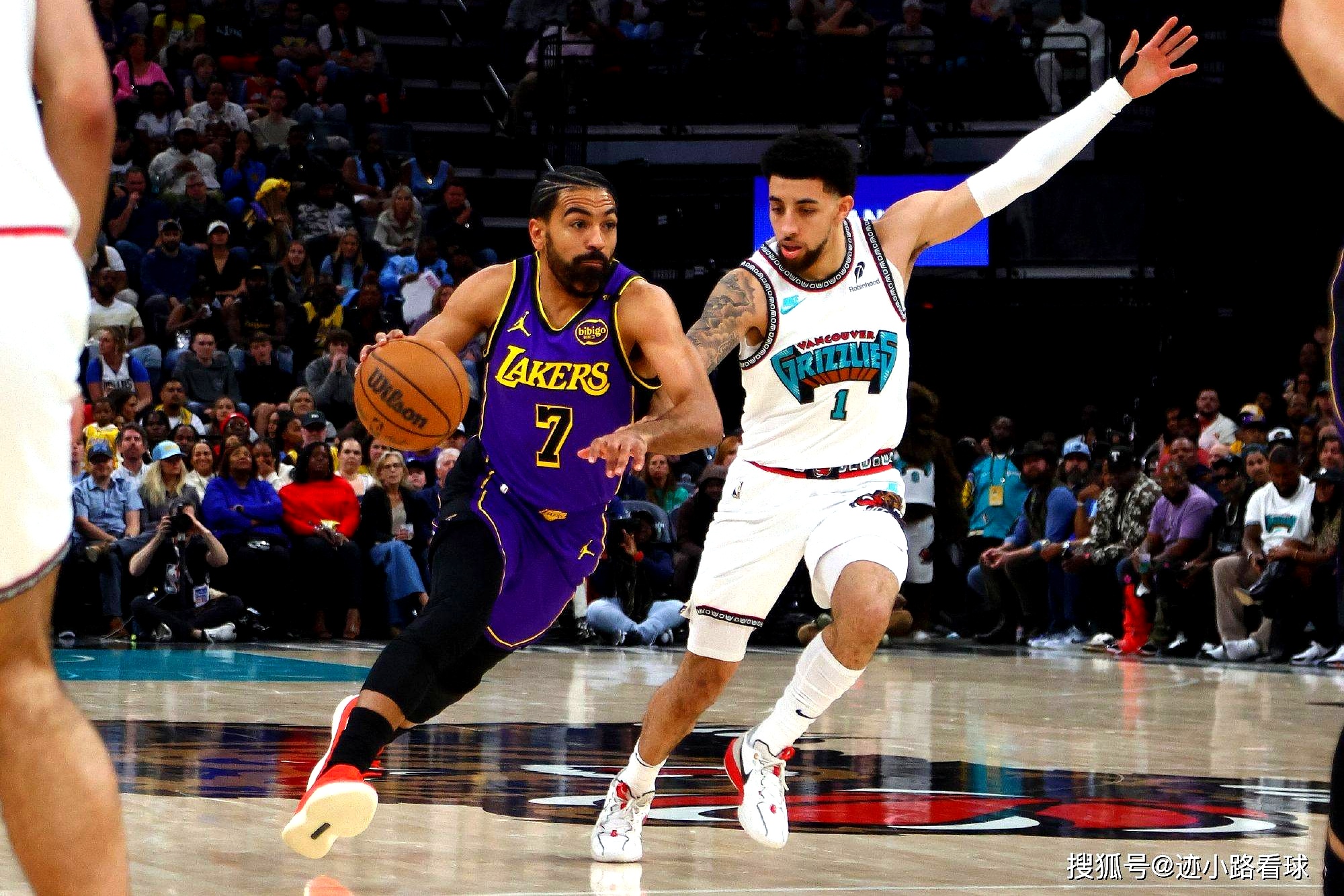 湖人逆转热火，乔治三分雨点燃全场的简单介绍