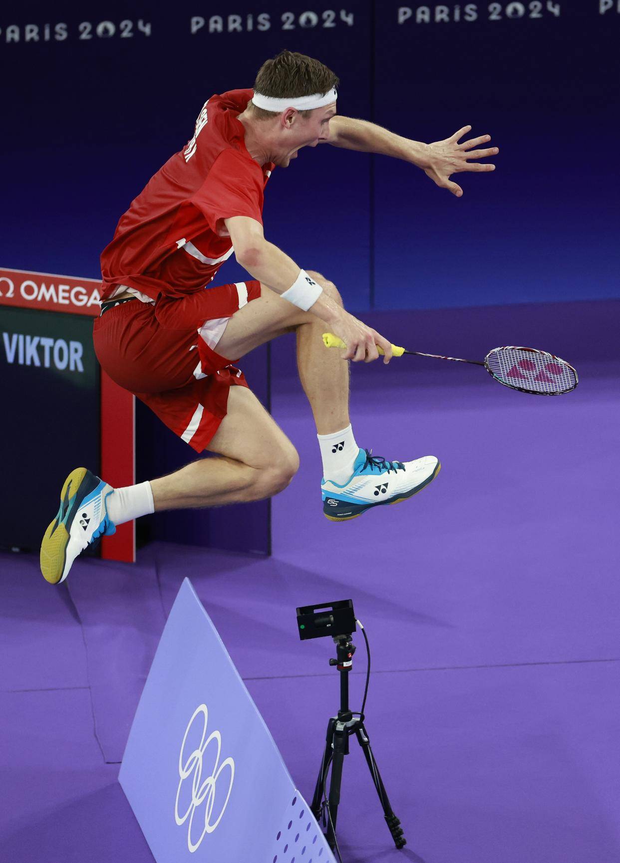 包含丹麦羽毛球队力克英格兰羽毛球队，安赛龙爆发神勇的词条