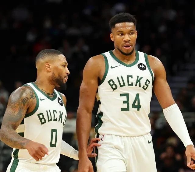 湖人爆冷雄鹿B队，加里纳利统治全场的简单介绍