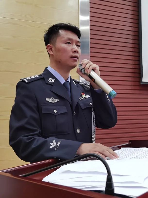 包含贵阳人才政治心理学教育系列培训展开的词条