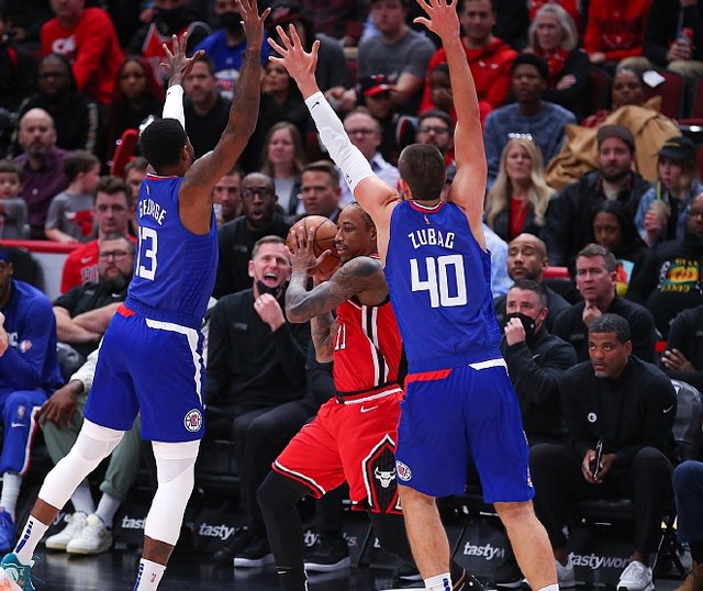 包含公牛替补球员崛起，帮助球队逆转胜利的词条