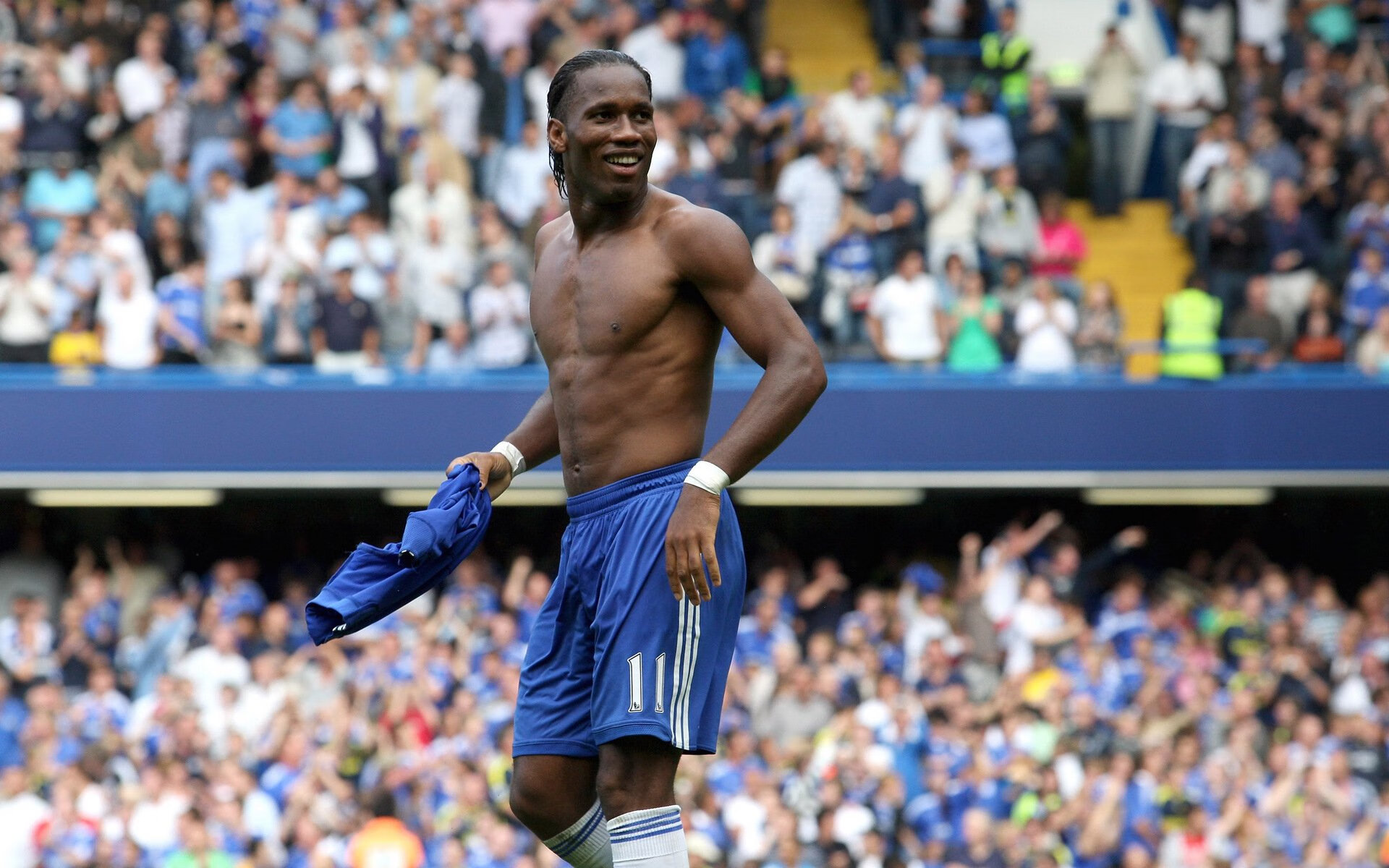 摩纳哥奇迹冲垮尼日利亚，黄喜灿，舞台越大，光芒越盛